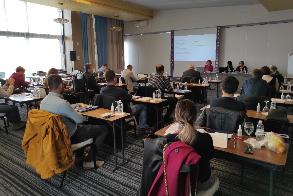 Alter Bosna ekibi sayesinde Bosna Hersek'teki kamu kurumlarına eğitim semineri düzenlendi.